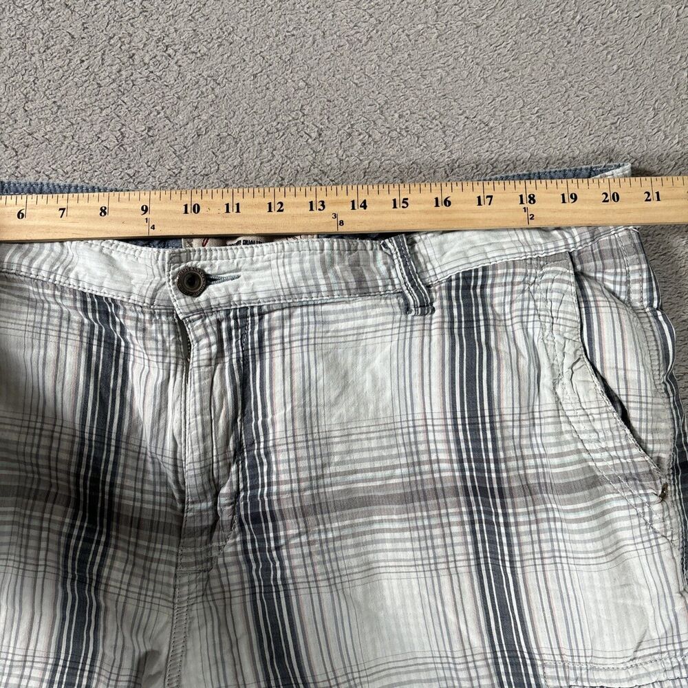 Tommy Bahama Jeans Men’s Size 40 Cargo Shorts Plaid Blue Gray White - Picture 3 of 11
